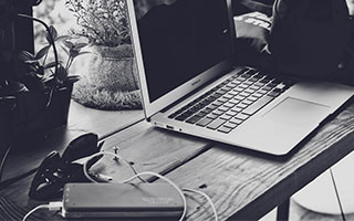 意甲媒体透露：裁判停赛了！米兰与拉齐奥之战明显不是点球，VAR裁判介入是错误的